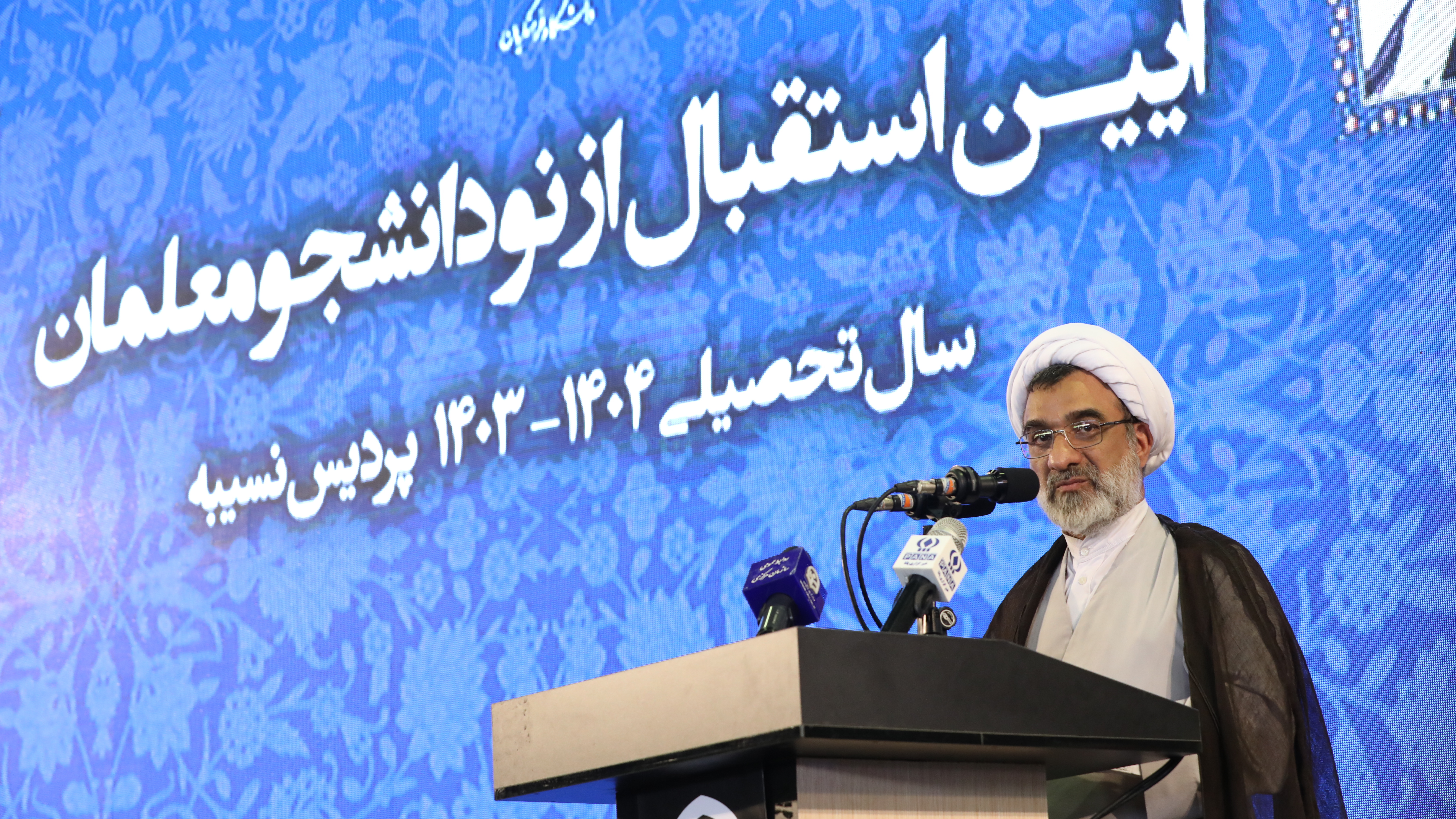 دبیر شورای عالی انقلاب فرهنگی:

اقتدار موشکی امروز حاصل تعلیم و تربیت جمهوری اسلامی است