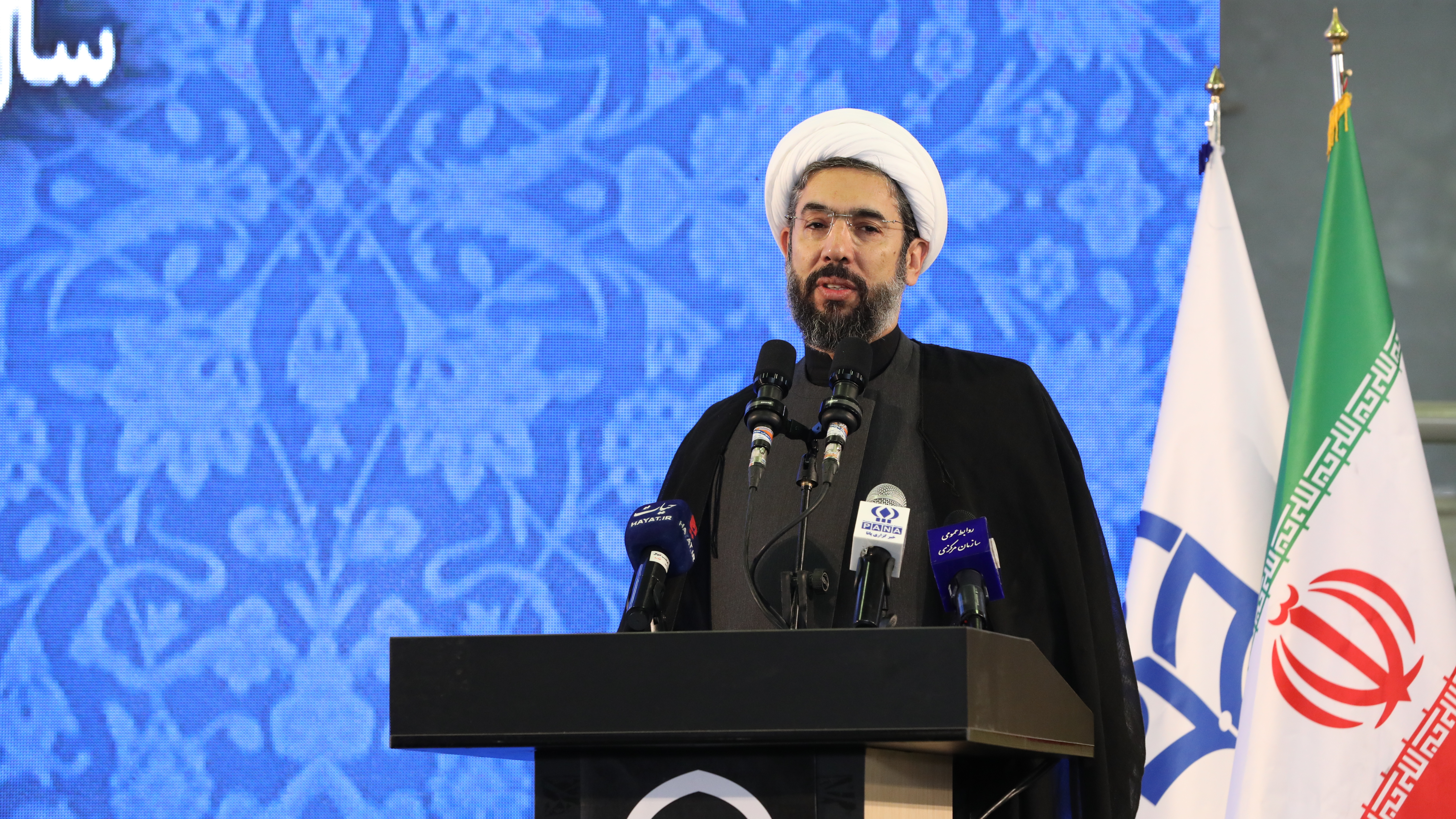 رئیس نهاد نمایندگی مقام معظم رهبری در دانشگاه ها در مراسم استقبال از نو دانشجومعلمان:

دانشگاه فرهنگیان کلیدی ترین عنصر آموزش و پرورش است