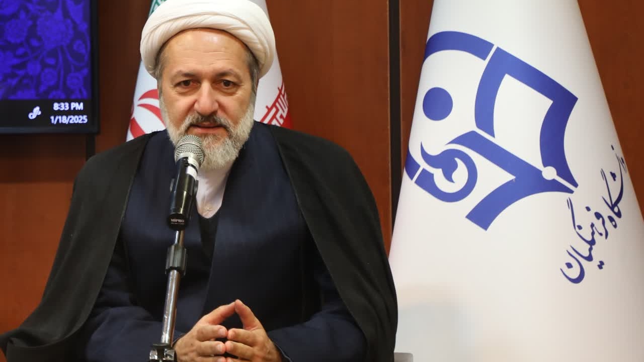 مسئول نهاد نمایندگی مقام معظم رهبری در دانشگاه فرهنگیان:کار در دانشگاه فرهنگیان استان تهران بسیار سخت است