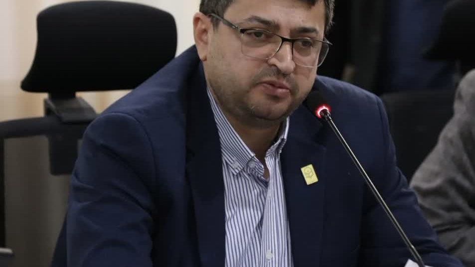 برنامه ریزی و برگزاری فعالیت های متنوع ورزشی در پردیس ها و مراکز آموزشی تابعه در سراسر کشور به مناسبت گرامیداشت هفته تربیت بدنی