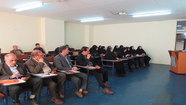برگزاری کارگاه توجیهی مدیران و معلمان راهنمای مدارس مجری کارورزی