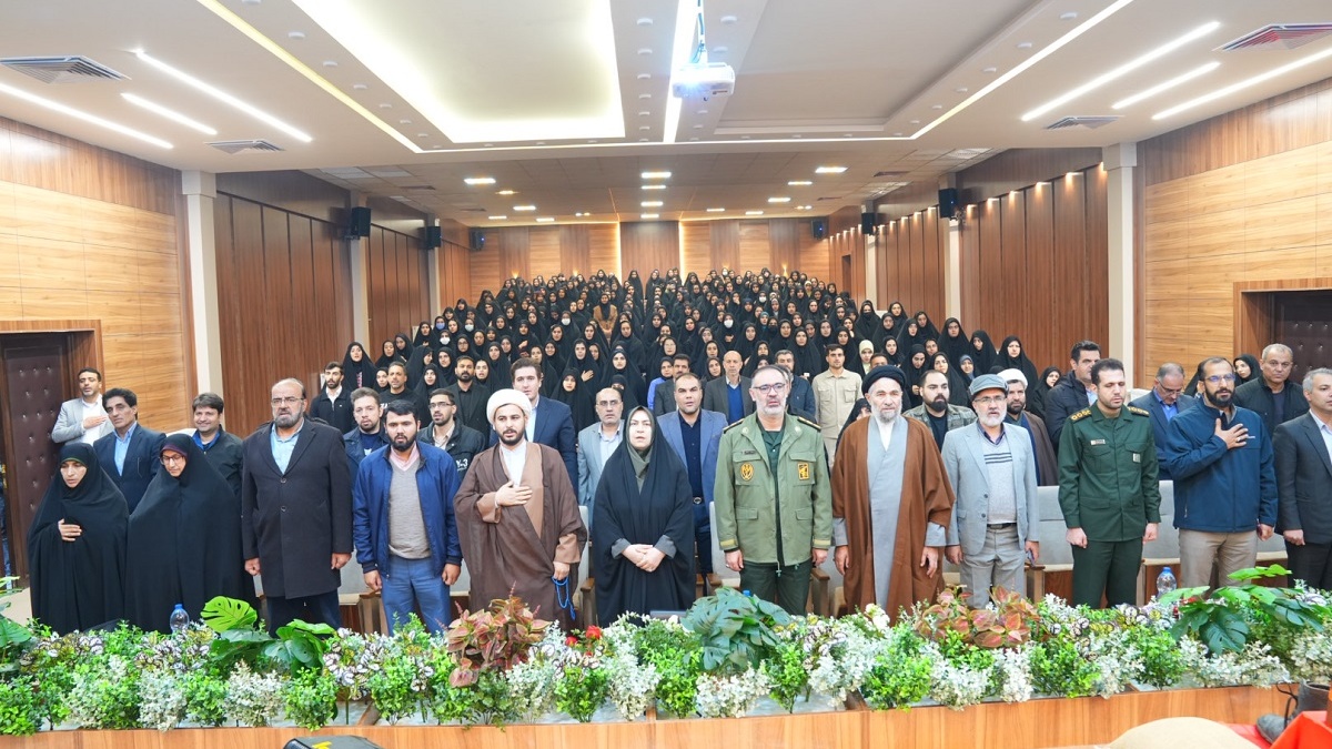 تأکید بر قرآن محوری و تربیت نسل انقلابی