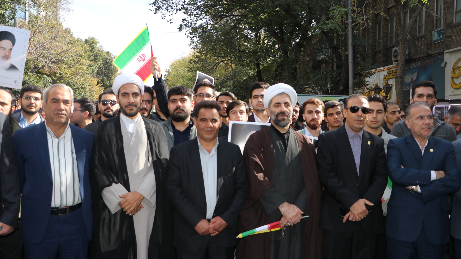حضور پرشور دانشگاه فرهنگیان آذربایجان شرقی در راهپیمایی ۱۳ آبان