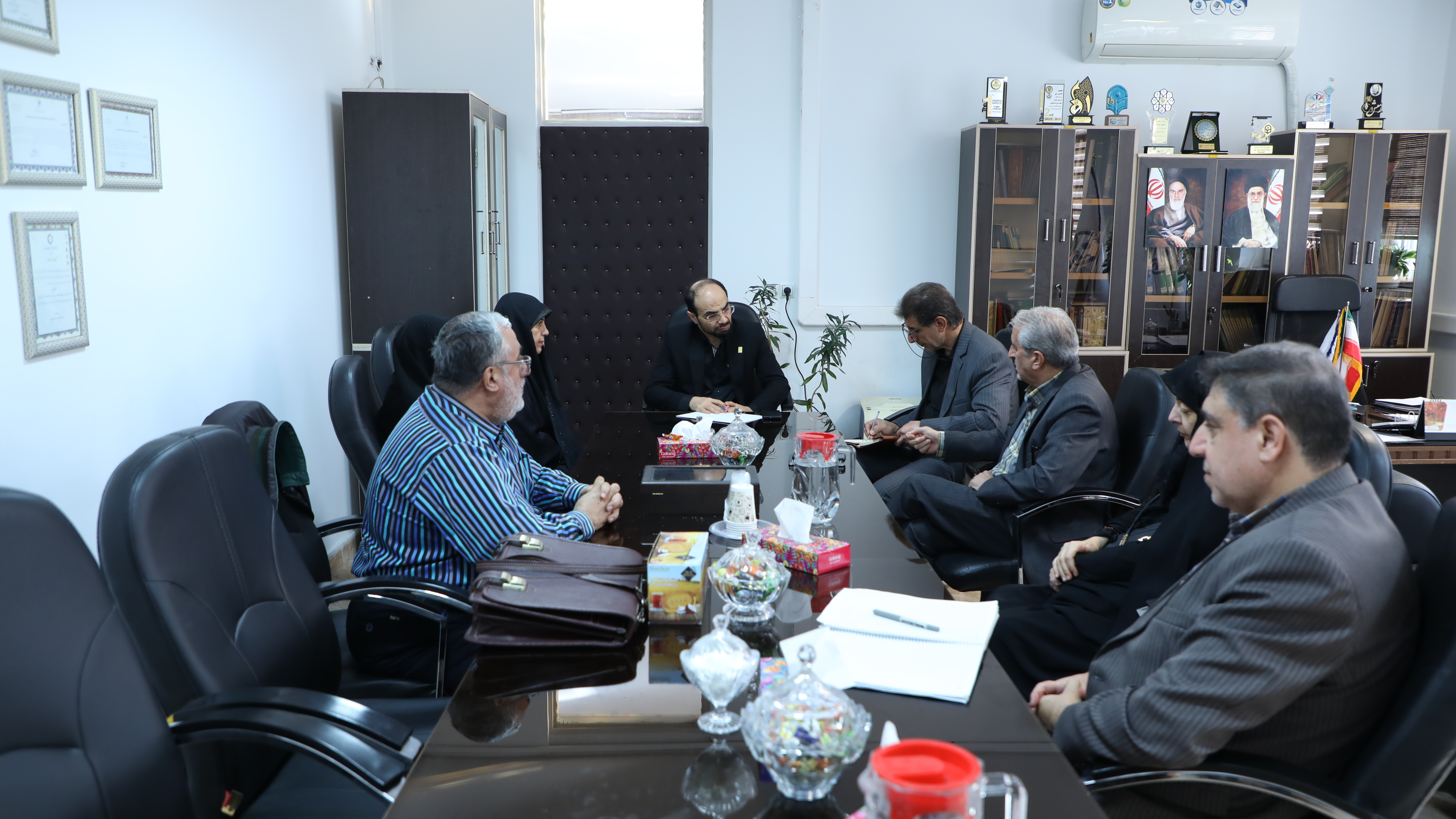نشست مرکز نظارت، ارزیابی و تضمین کیفیت با اعضاء کانون بازنشستگان دانشگاه فرهنگیان