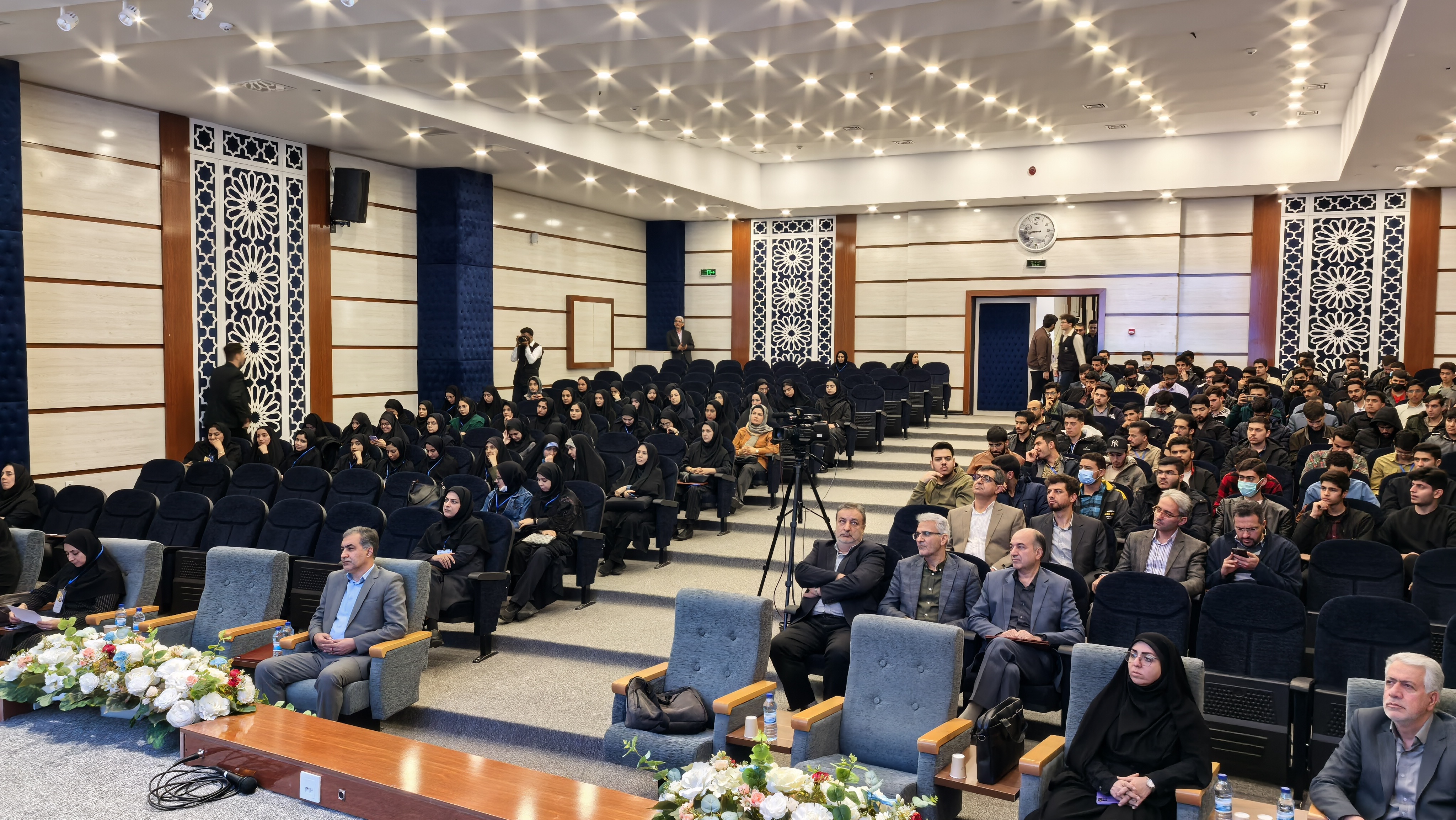 برگزاری نخستین همایش ملی طراحی فعالیت های خلاقانه در آزمایشگاه ها و کارگاه ها