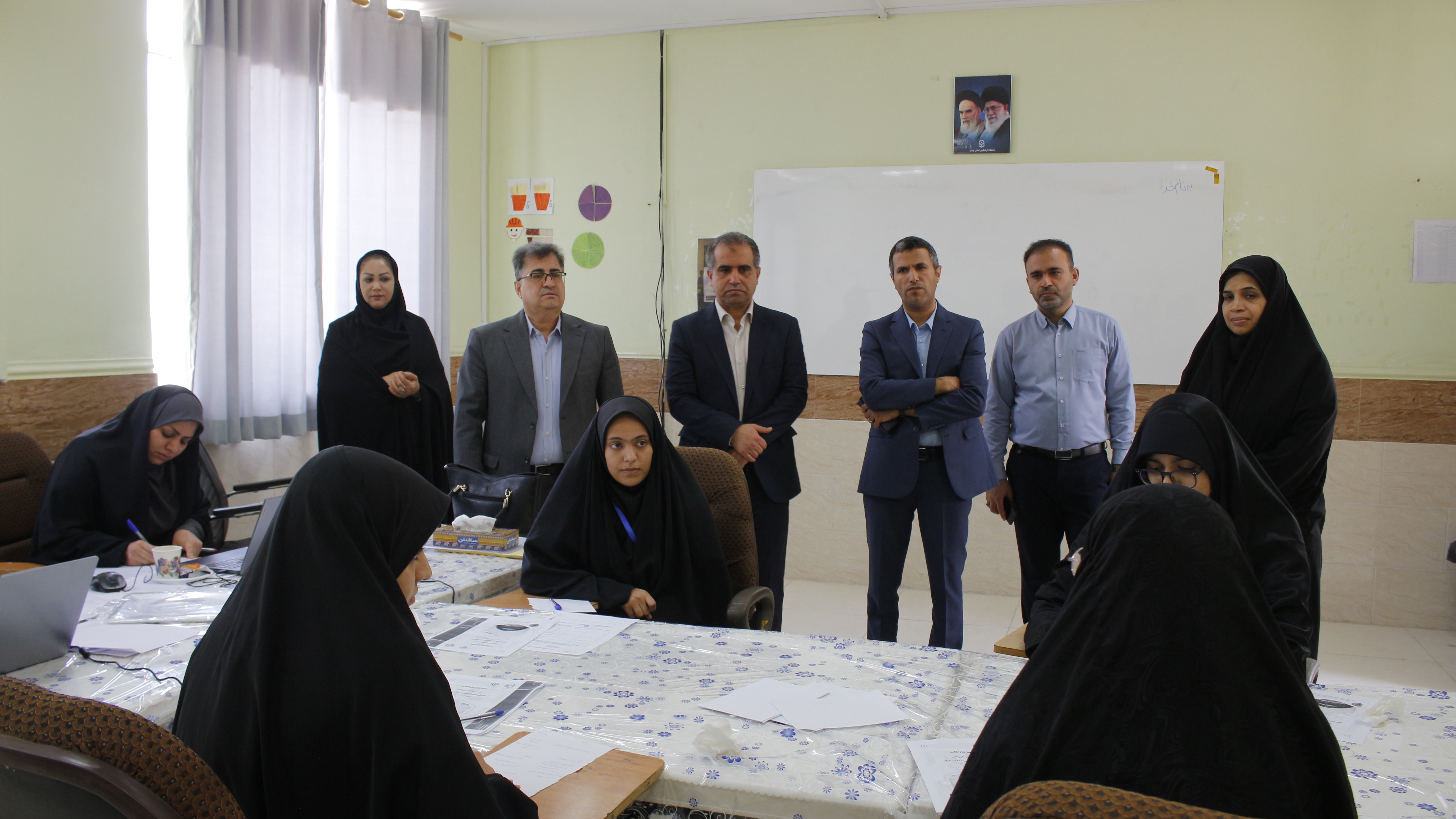 بازدید مدیرکل آموزش و پرورش استان بوشهر از حوزه های ارزیابی تکمیلی داوطلبان دانشگاه فرهنگیان