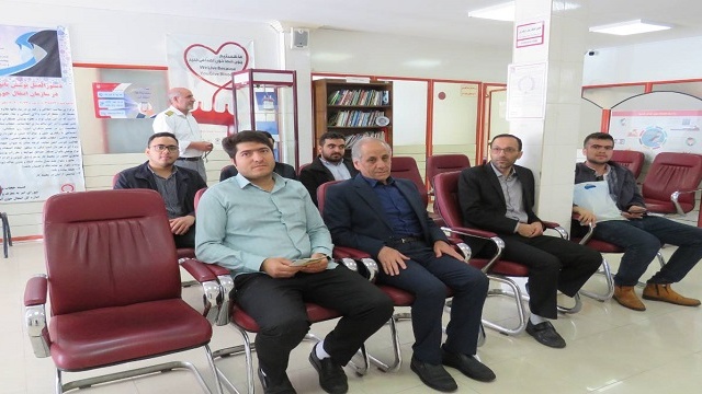 پویش اهدای خون در دانشگاه فرهنگیان استان اردبیل در حمایت از مجروحان حادثه بندر شهید رجایی