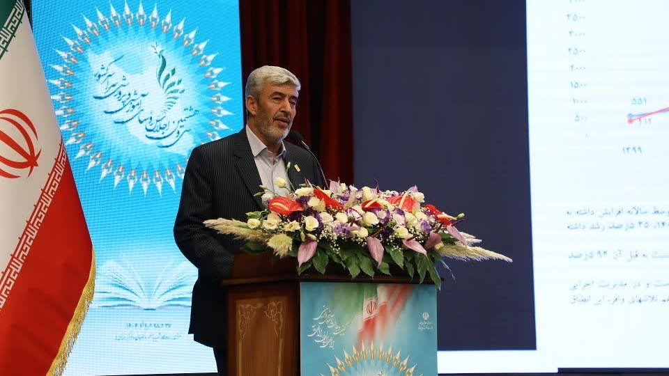 تقویت جایگاه دانشگاه فرهنگیان با حمایت دولت و مجلس/ ارتقای زیرساخت ها و صلاحیت های حرفه ای معلمان