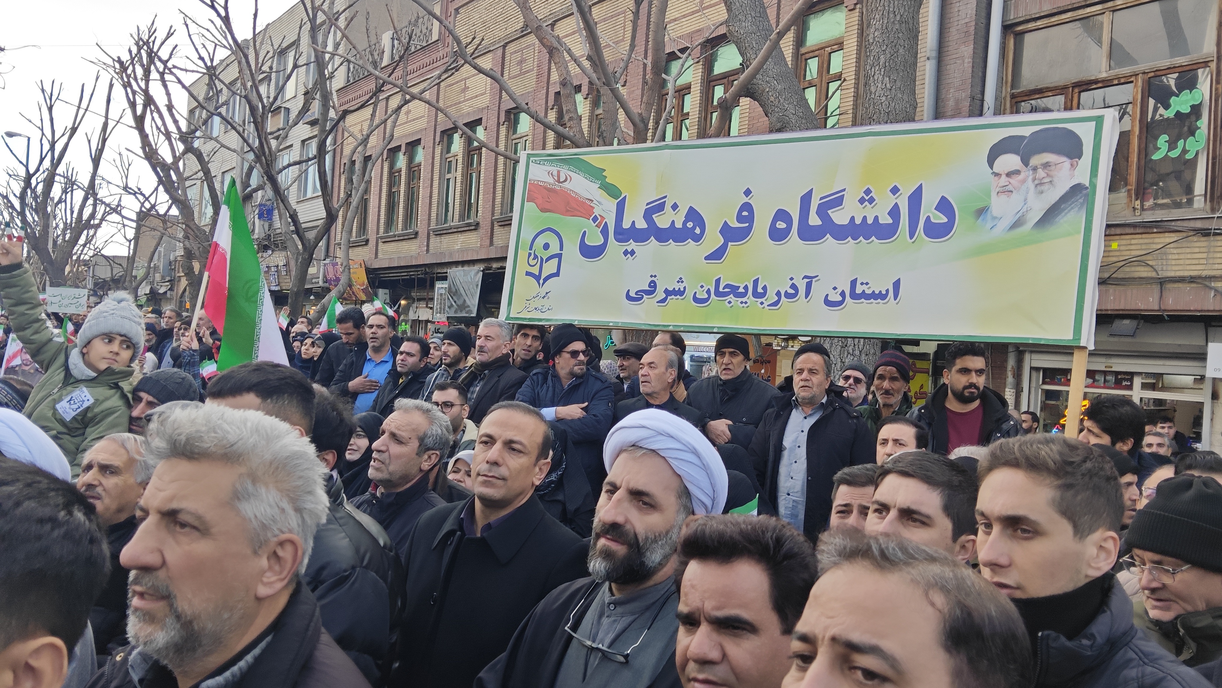 حضور جامعه دانشگاه فرهنگیان آذربایجان شرقی در راهپیمایی محکومیت اغتشاشگران آمریکایی و صهیونیستی