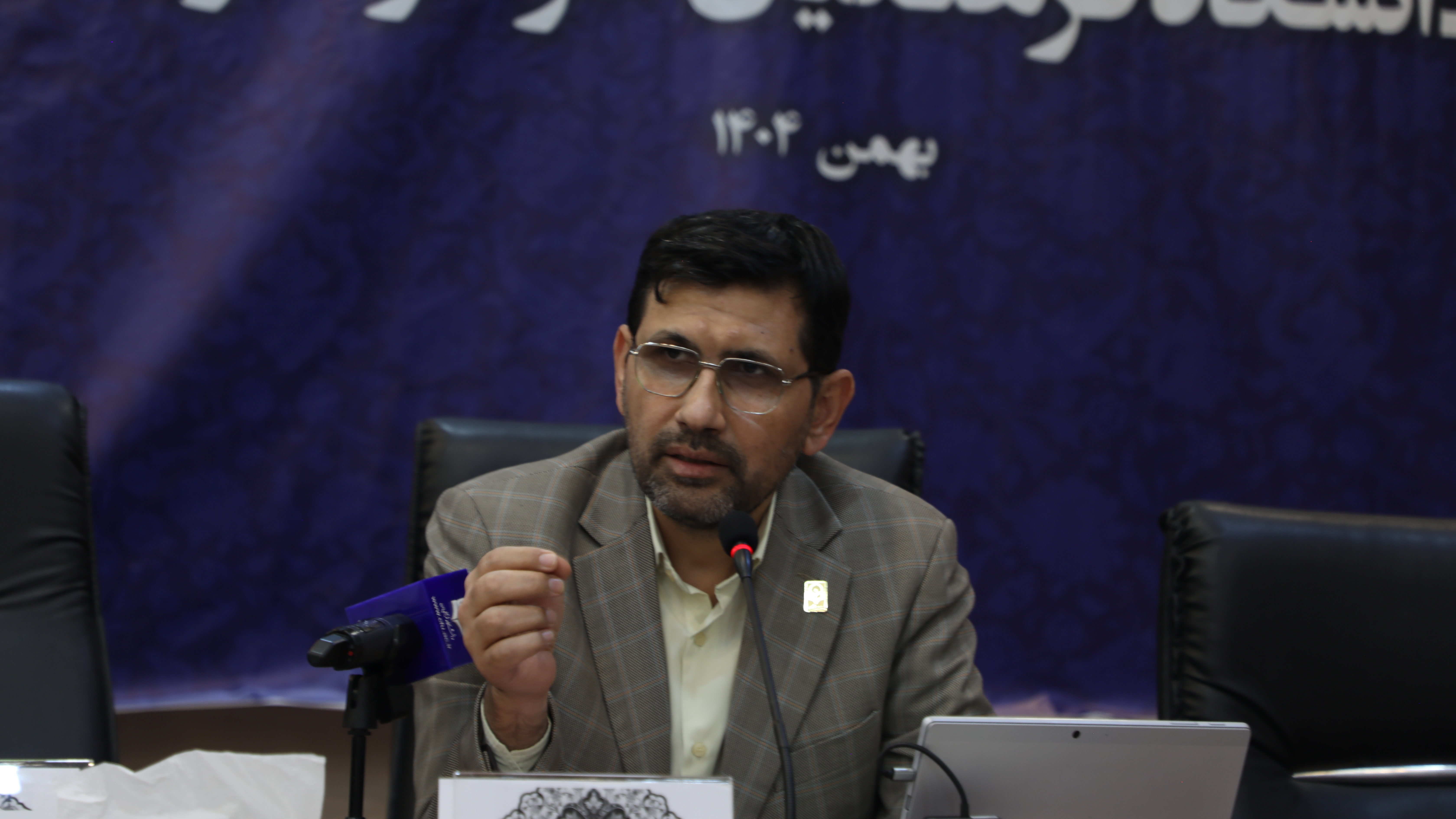 پویایی دانشگاه با بها دادن به تشکل های سیاسی و فرهنگی و پرداختن به انجمن های علمی