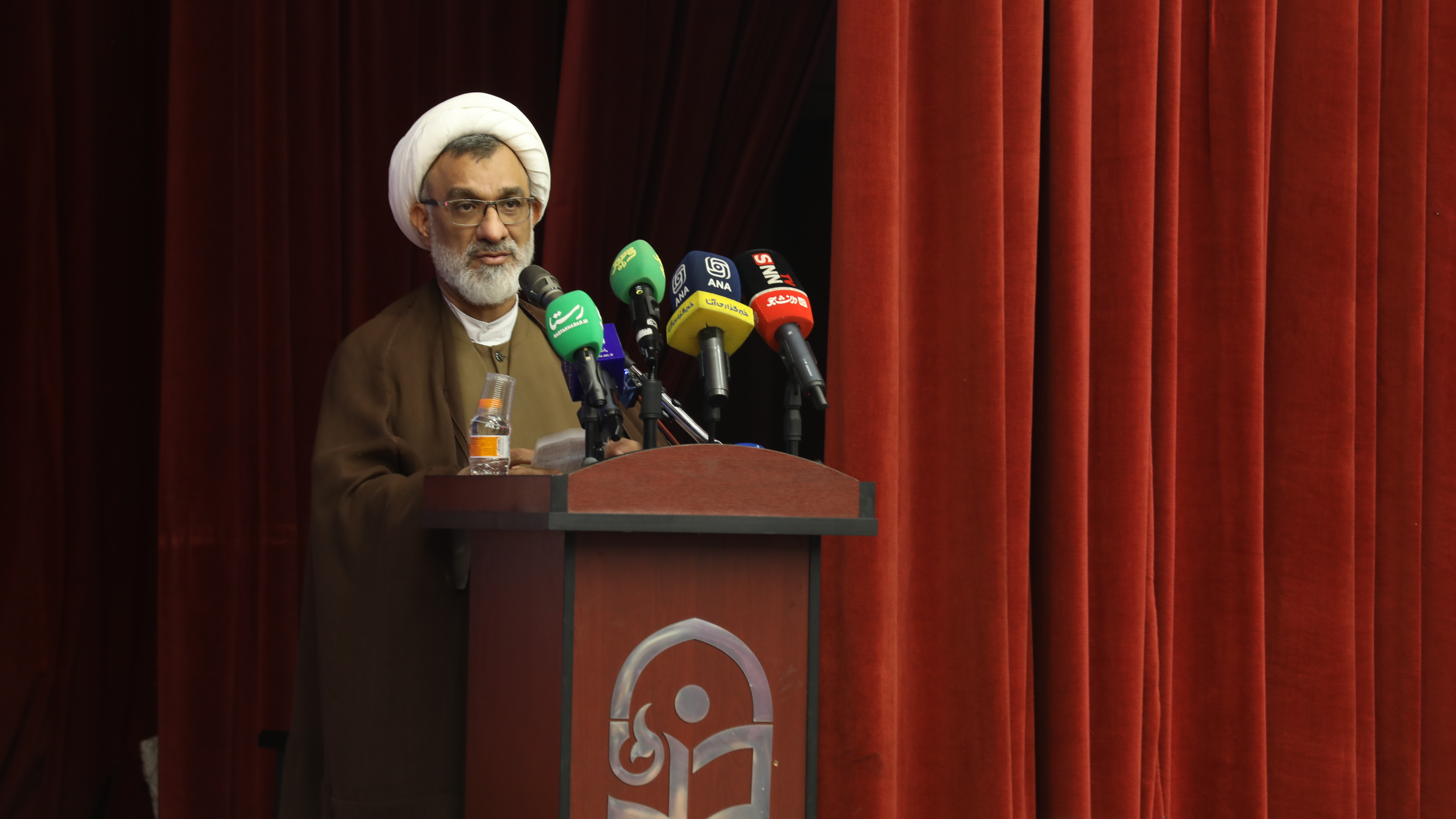 اهتمام ویژه به دانشگاه فرهنگیان و تقویت بنیان های آن