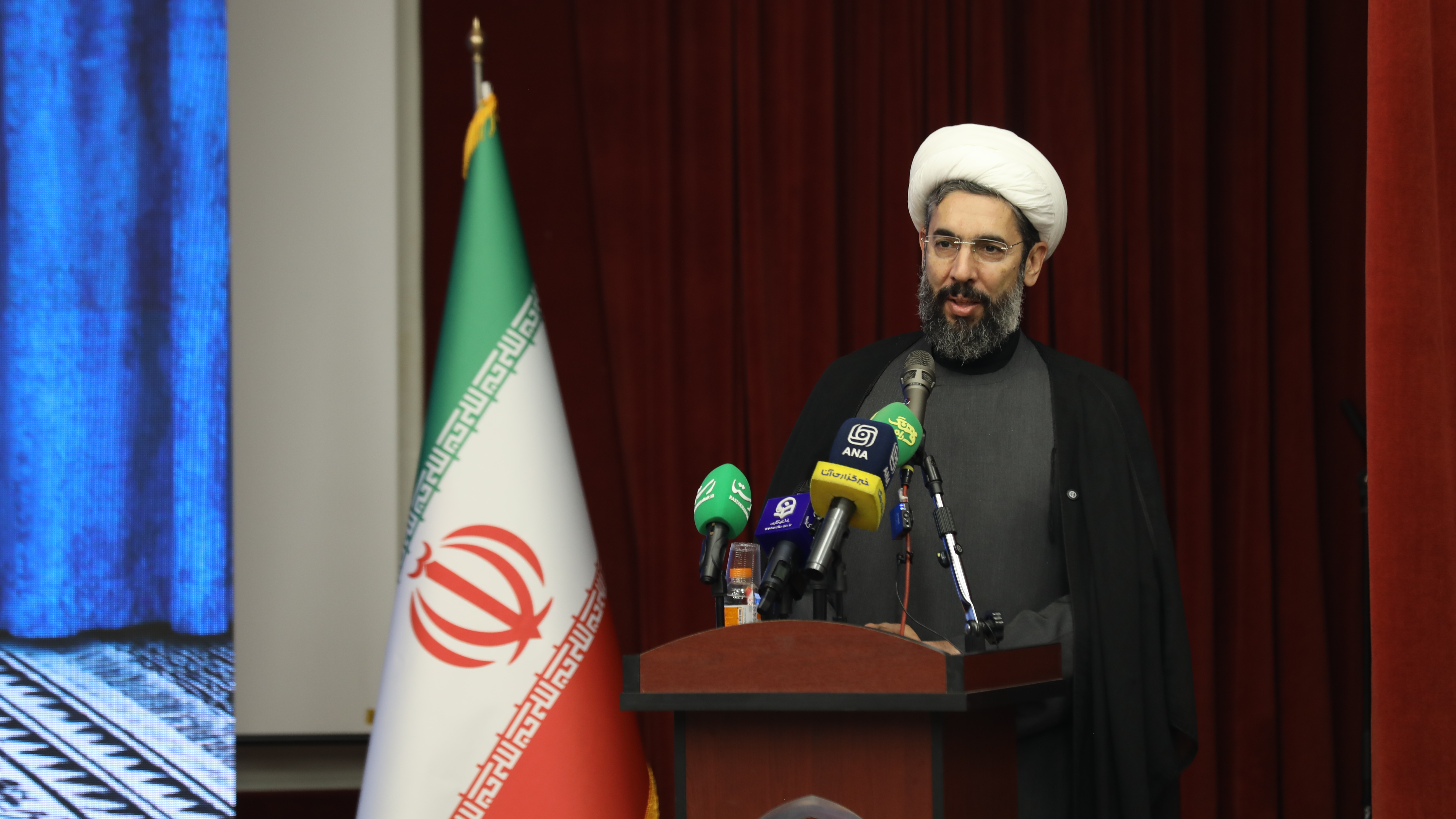تأکید بر ضرورت حمایت از دانشگاه فرهنگیان و تربیت معلمان تراز انقلاب اسلامی