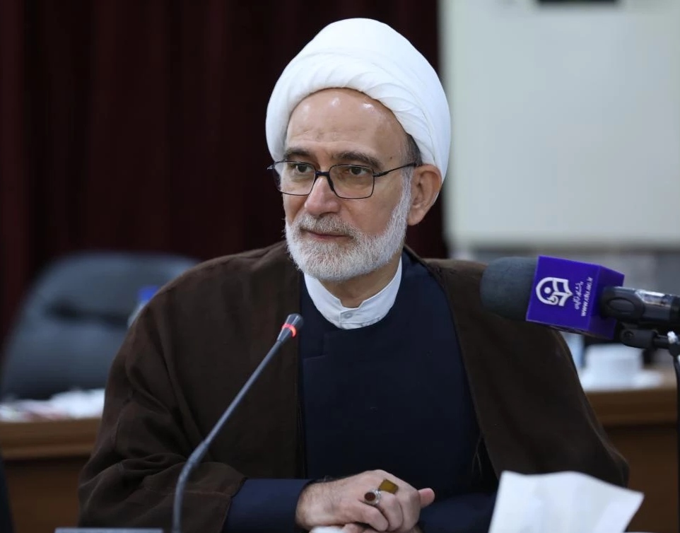 معاون فرهنگی و تربیتی:

طرح سنجش سواد قرآنی دانشجومعلمان با تأثیر در رتبه بندی اجرا می شود