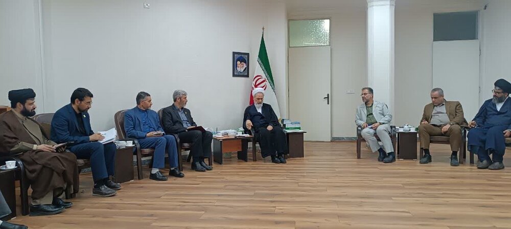 آیت الله اعرافی:

دانشگاه فرهنگیان دوره تربیت مدیر مدرسه را جدی بگیرد