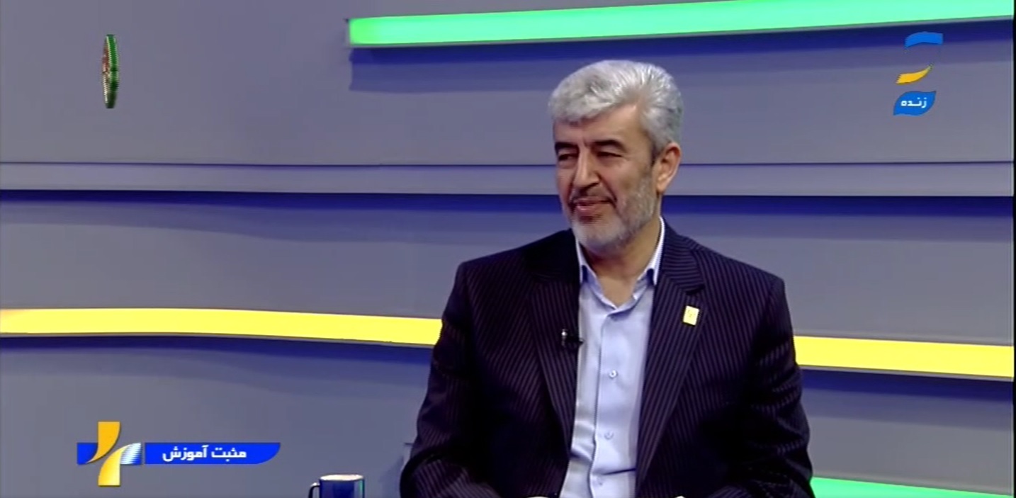 رئیس دانشگاه فرهنگیان در برنامه زنده تلویزیونی تبیین کرد:

از اهداف و رسالت های بی بدیل دانشگاه فرهنگیان، تا برنامه ها و اقدامات تحولی