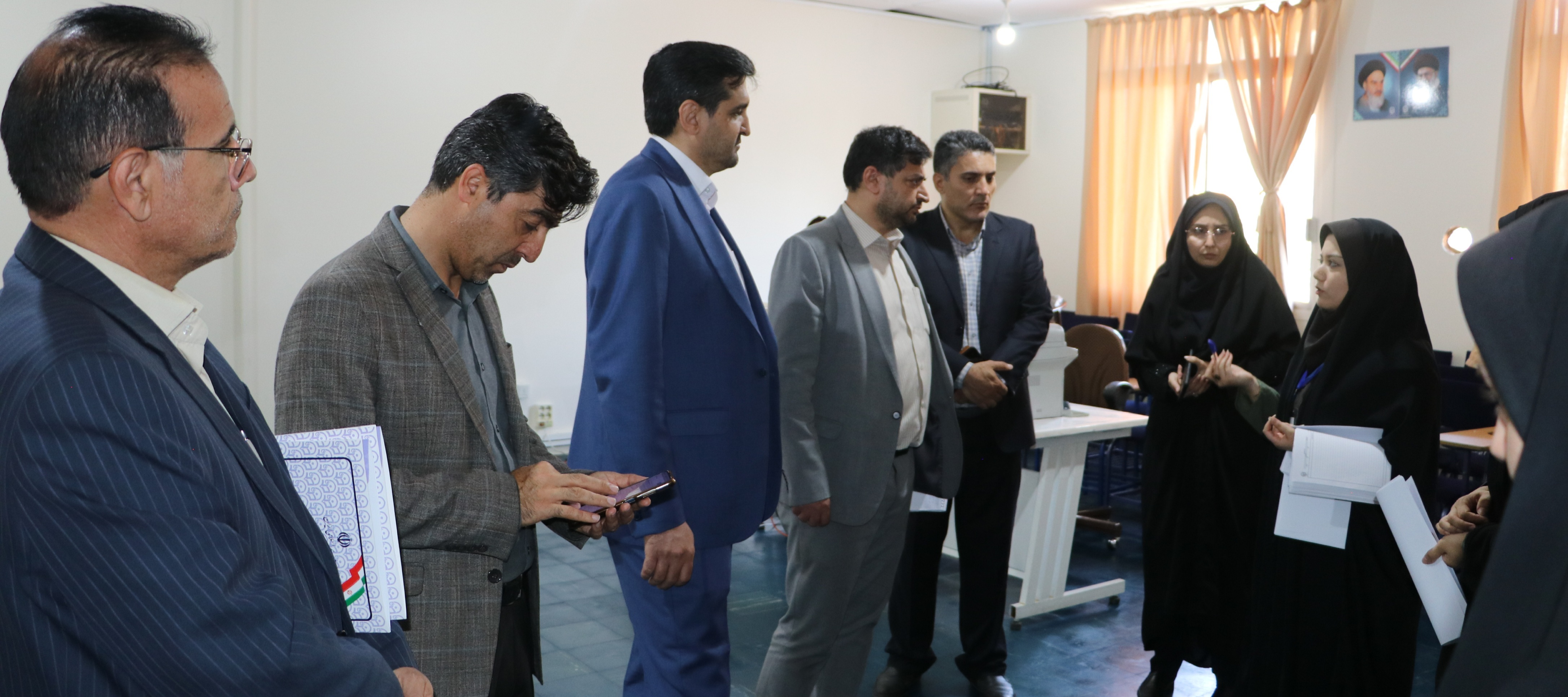 بازدید معاون امور دانشجو معلمان دانشگاه فرهنگیان از فرآیند مصاحبه پذیرفته شدگان چند برابر ظرفیت دانشگاه فرهنگیان آذربایجان شرقی