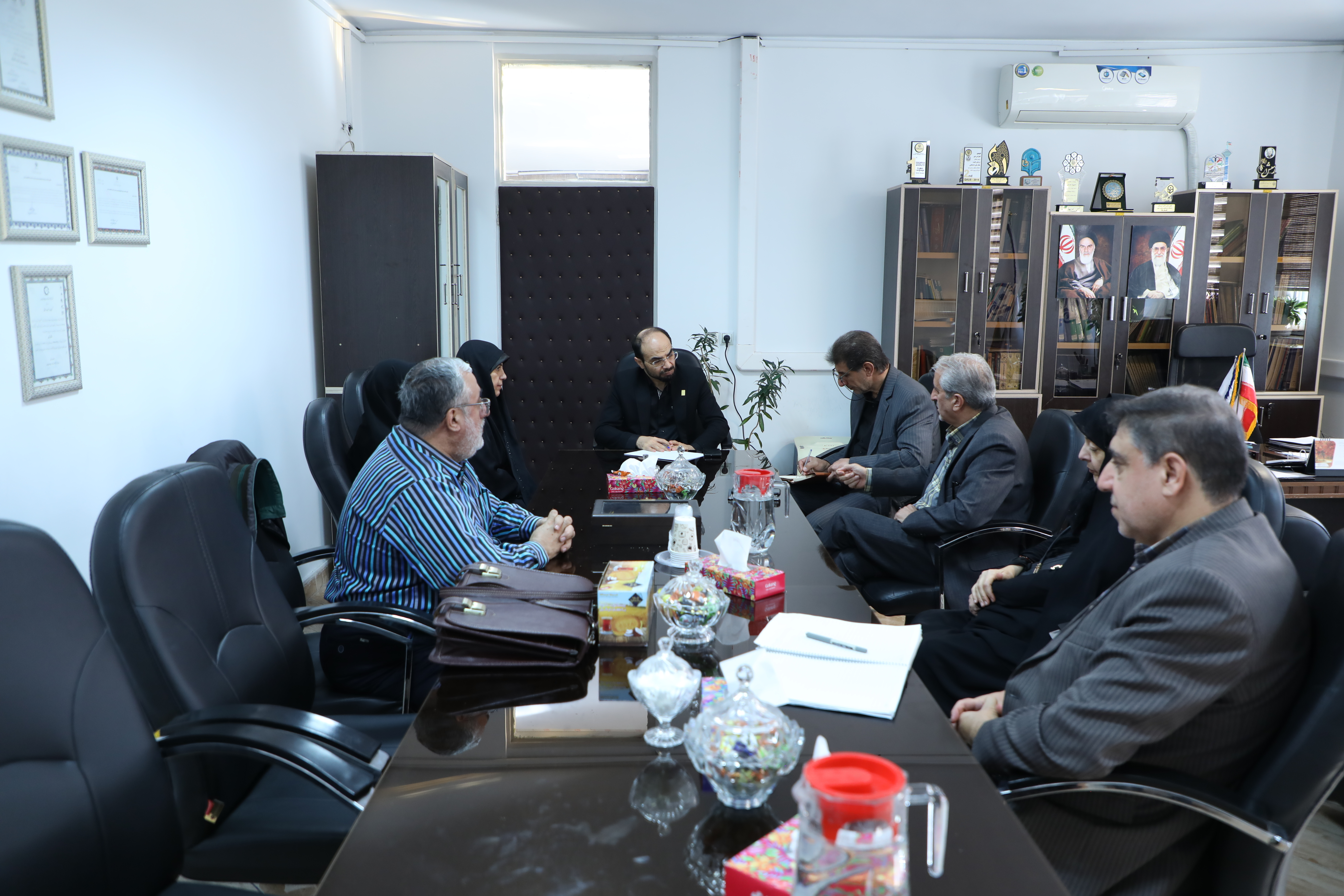 نشست مرکز نظارت، ارزیابی و تضمین کیفیت با اعضاء کانون بازنشستگان دانشگاه فرهنگیان