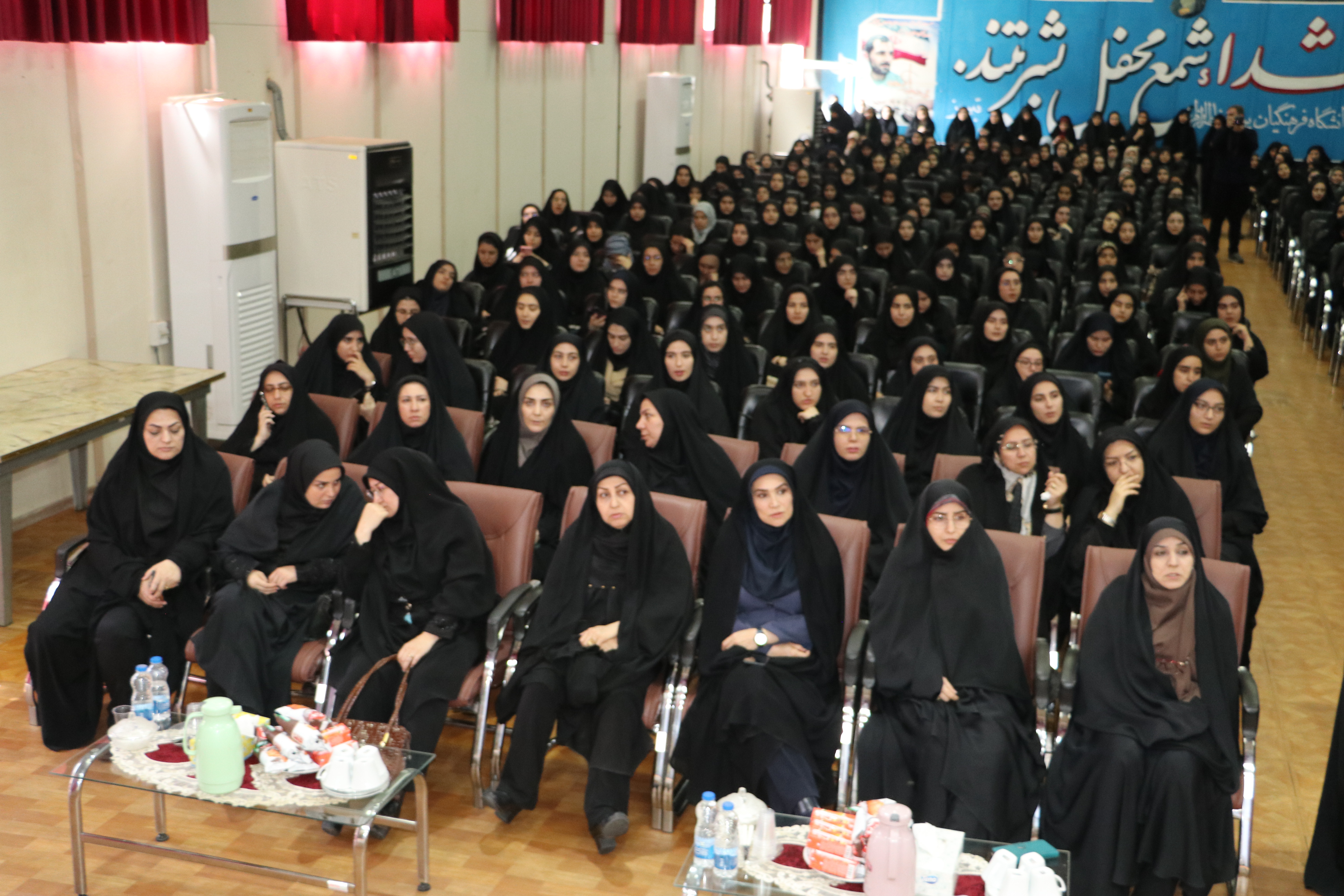 برگزاری آیین بزرگداشت مقام معلم و سرآمدی آموزش در دانشگاه فرهنگیان استان آذربایجان شرقی