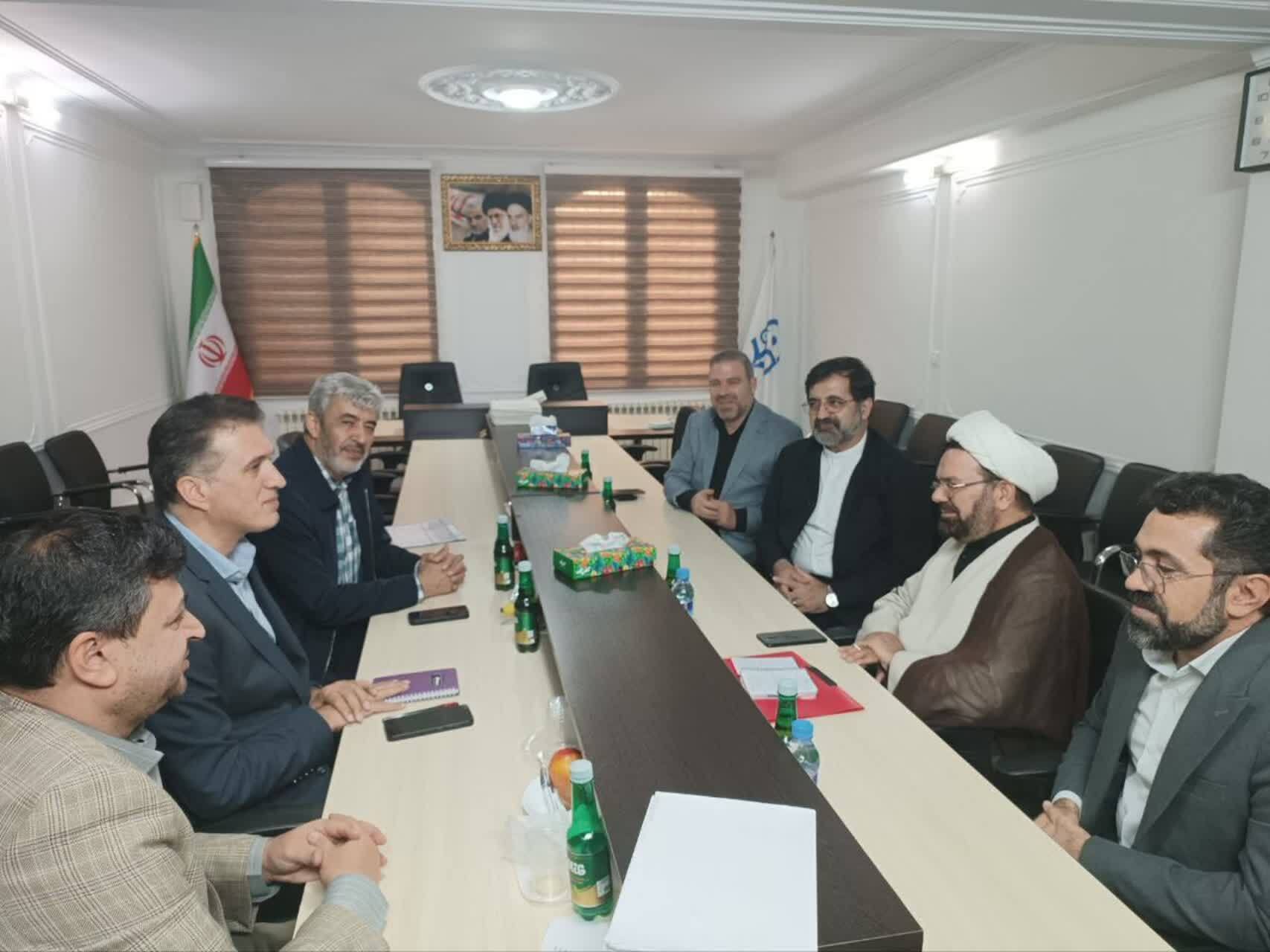 تأکید بر توسعه دانشگاه فرهنگیان قم و تأمین زمین برای احداث پردیس جدید