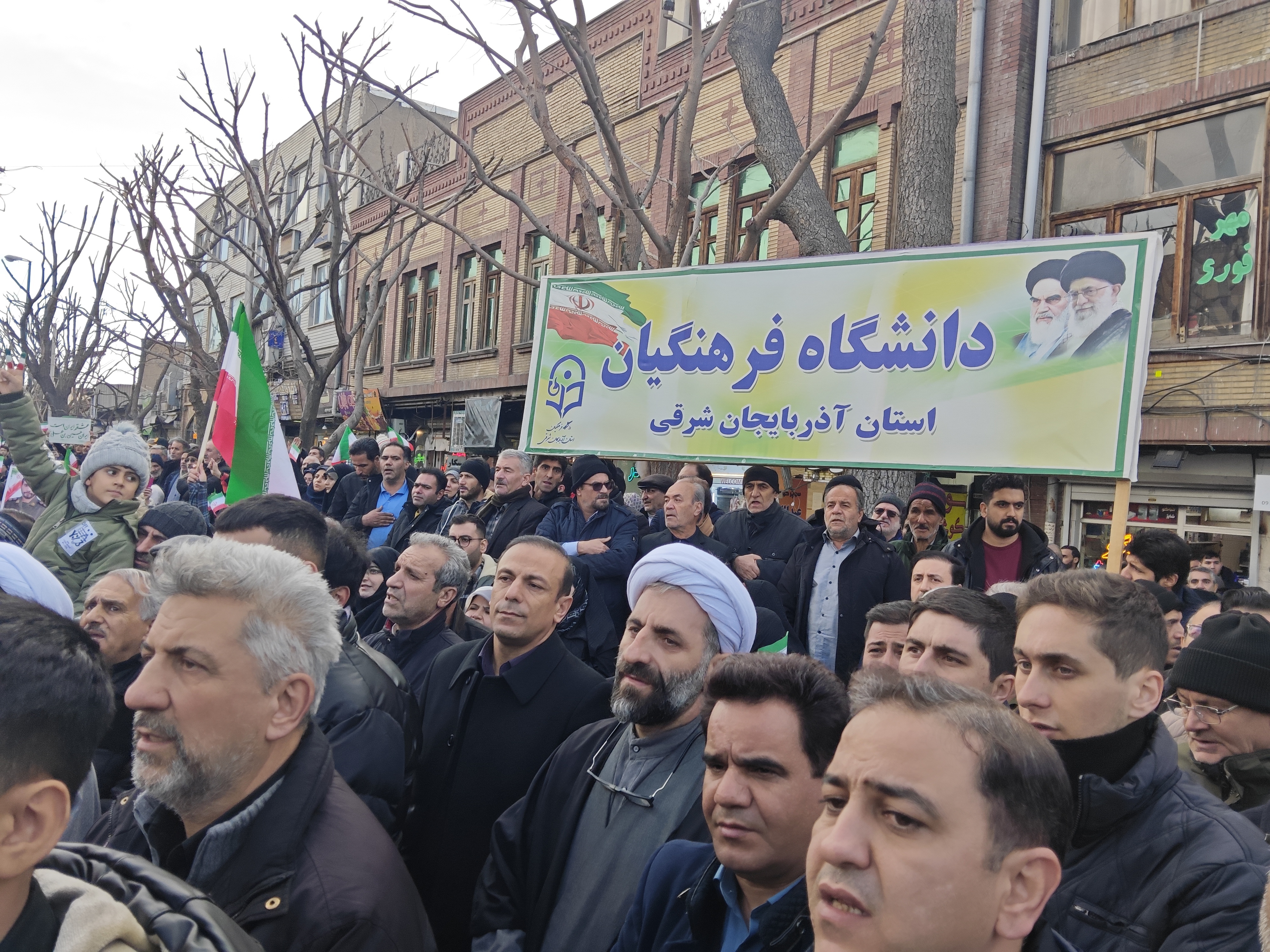 حضور جامعه دانشگاه فرهنگیان آذربایجان شرقی در راهپیمایی محکومیت اغتشاشگران آمریکایی و صهیونیستی