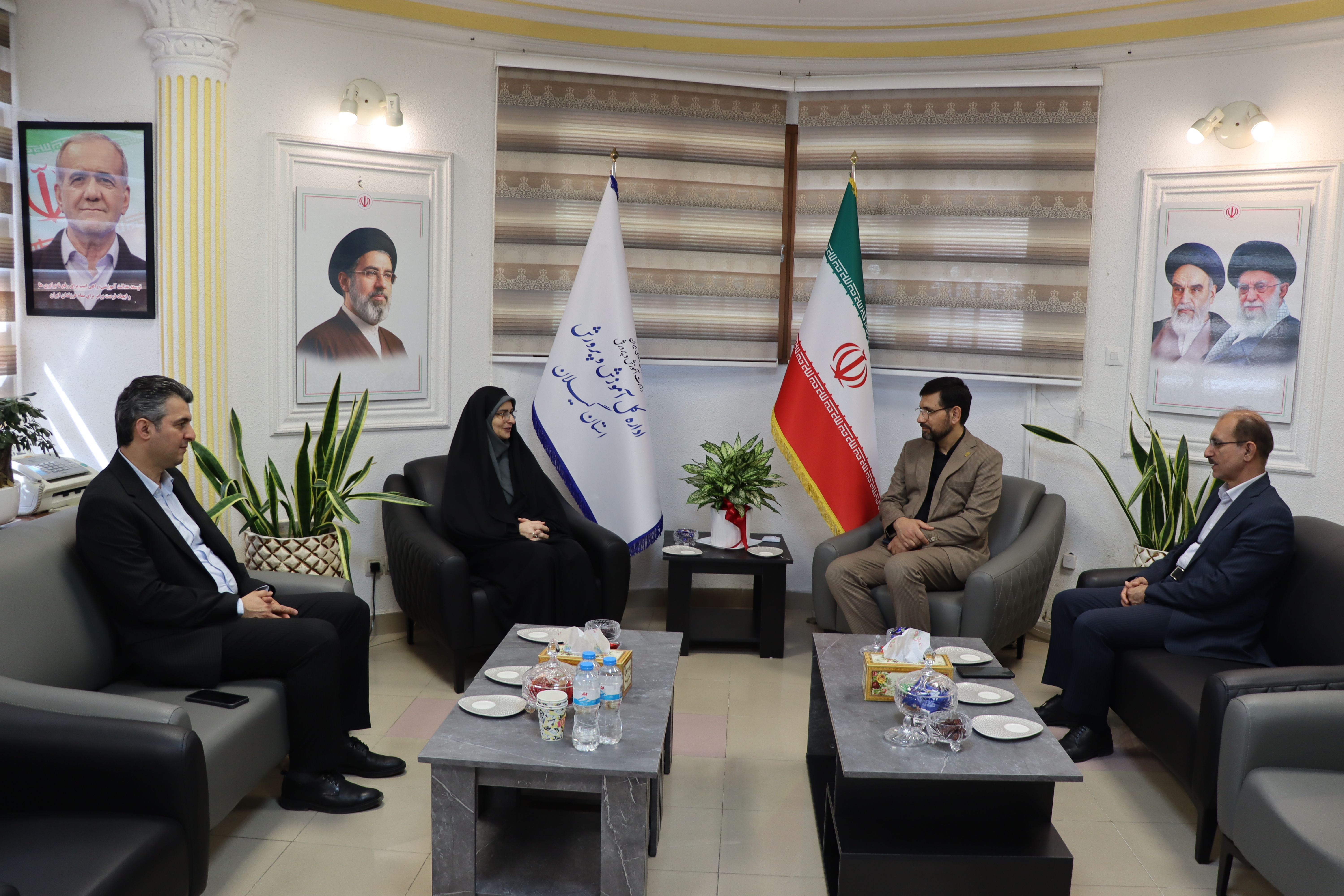 برگزاری نشست مشترک معاونت فرهنگی و تربیتی دانشگاه فرهنگیان کشور و مدیر کل آموزش و پرورش گیلان