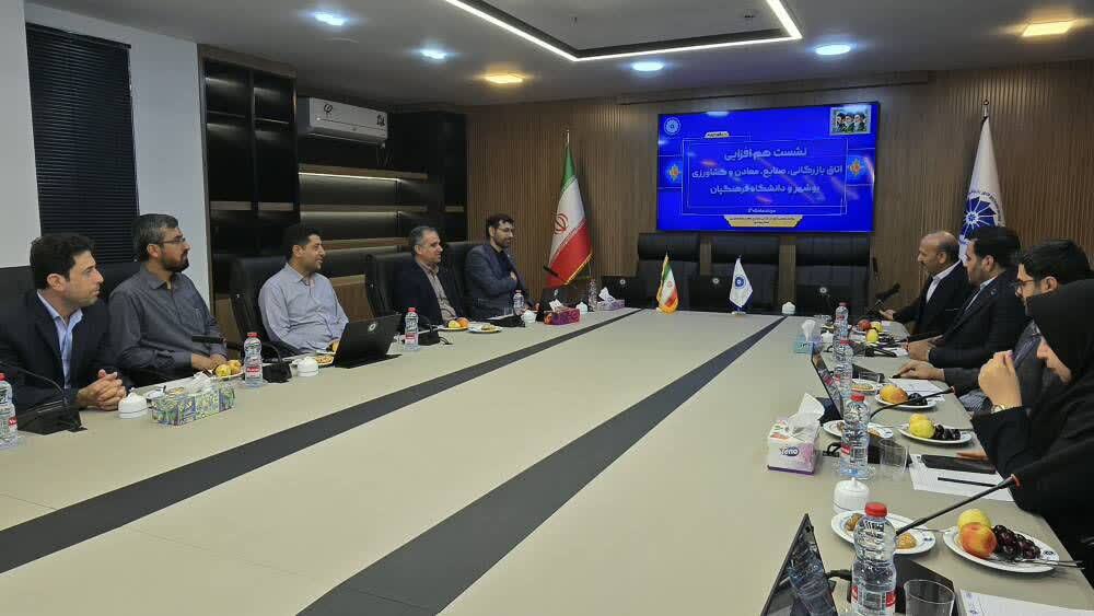 بازدید معاون فرهنگی و تربیتی دانشگاه فرهنگیان از روند اجرای پروژه فرصت مهر در استان بوشهر
