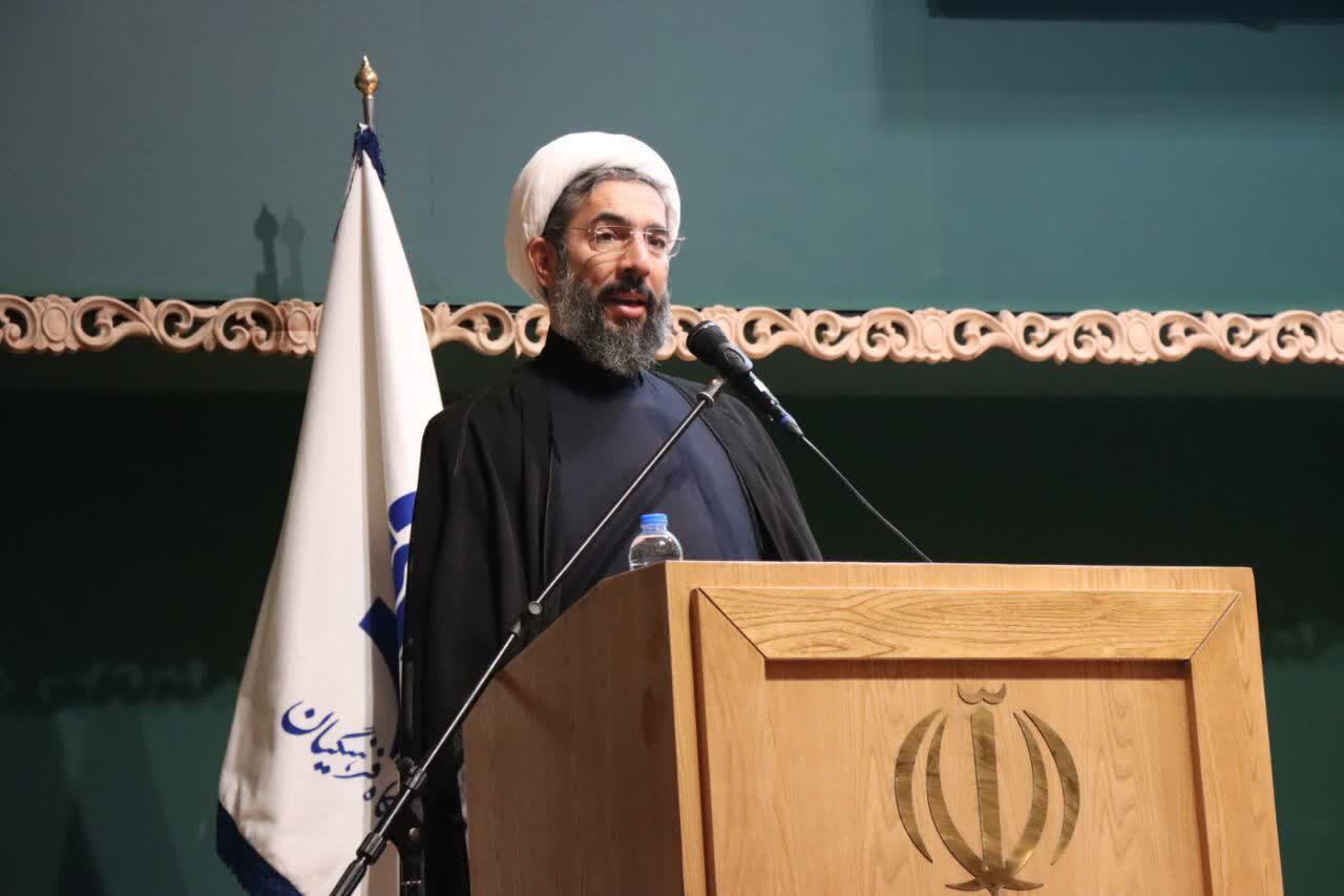 دانشگاه فرهنگیان از مهم‌ترین سنگرهای نظام تعلیم و تربیت است