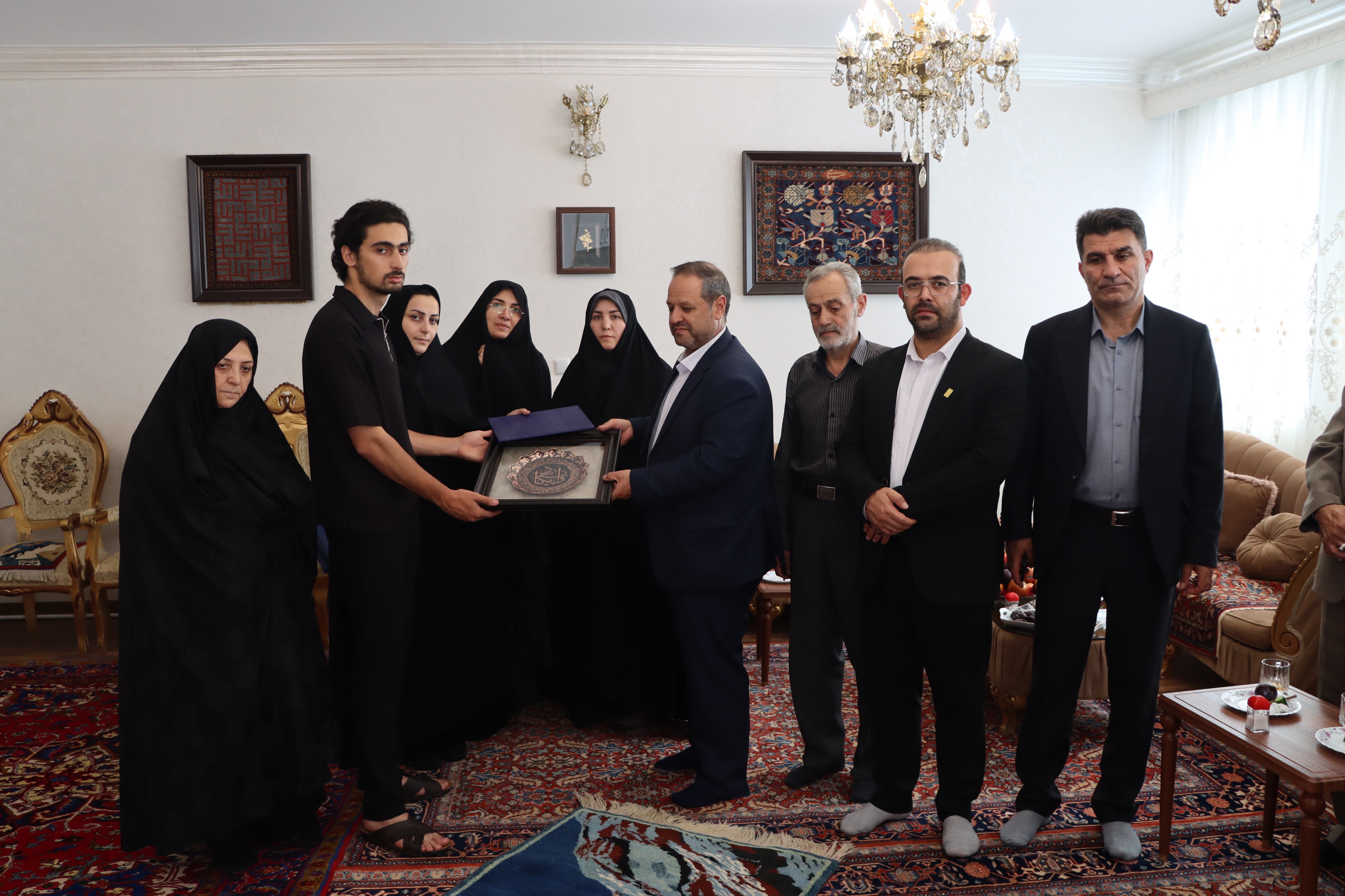 دیدار با خانواده شهید احمدی در اردبیل