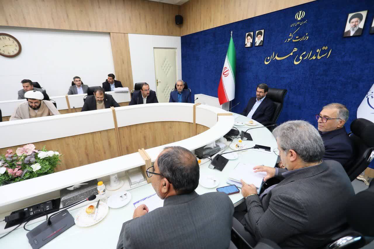 جلسه کمیته هیات امنای دانشگاه فرهنگیان همدان برگزار شد