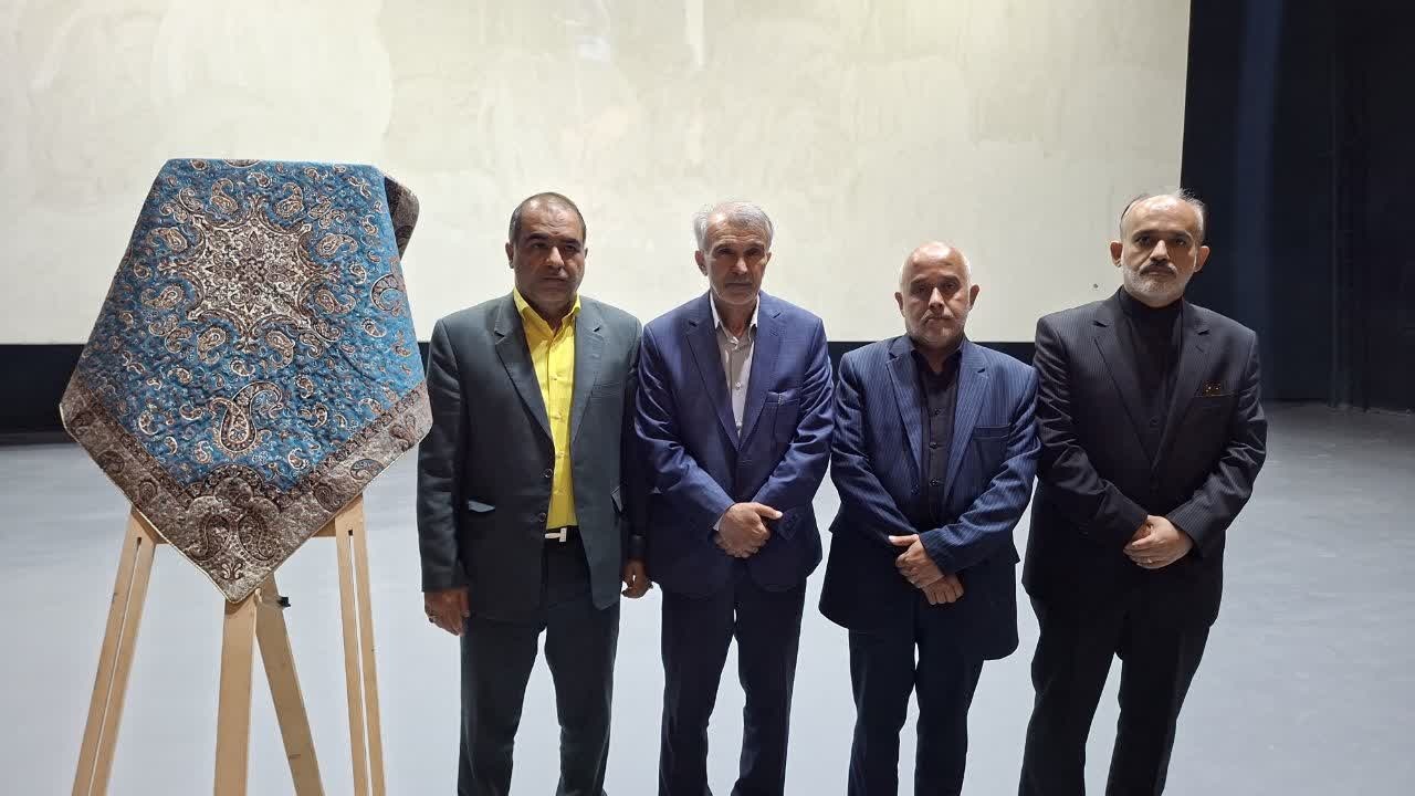 نام‌گذاری ساختمان آموزشی دانشکده علوم انسانی برادران شهیدان پاک‌نژاد دانشگاه فرهنگیان یزد به نام استاد علی مشاهیری