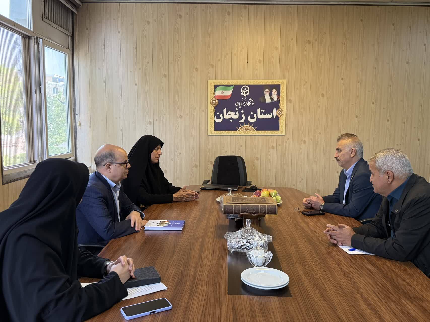 بازدید معاون آموزشی و تحصیلات تکمیلی دانشگاه فرهنگیان از دانشگاه فرهنگیان استان زنجان
